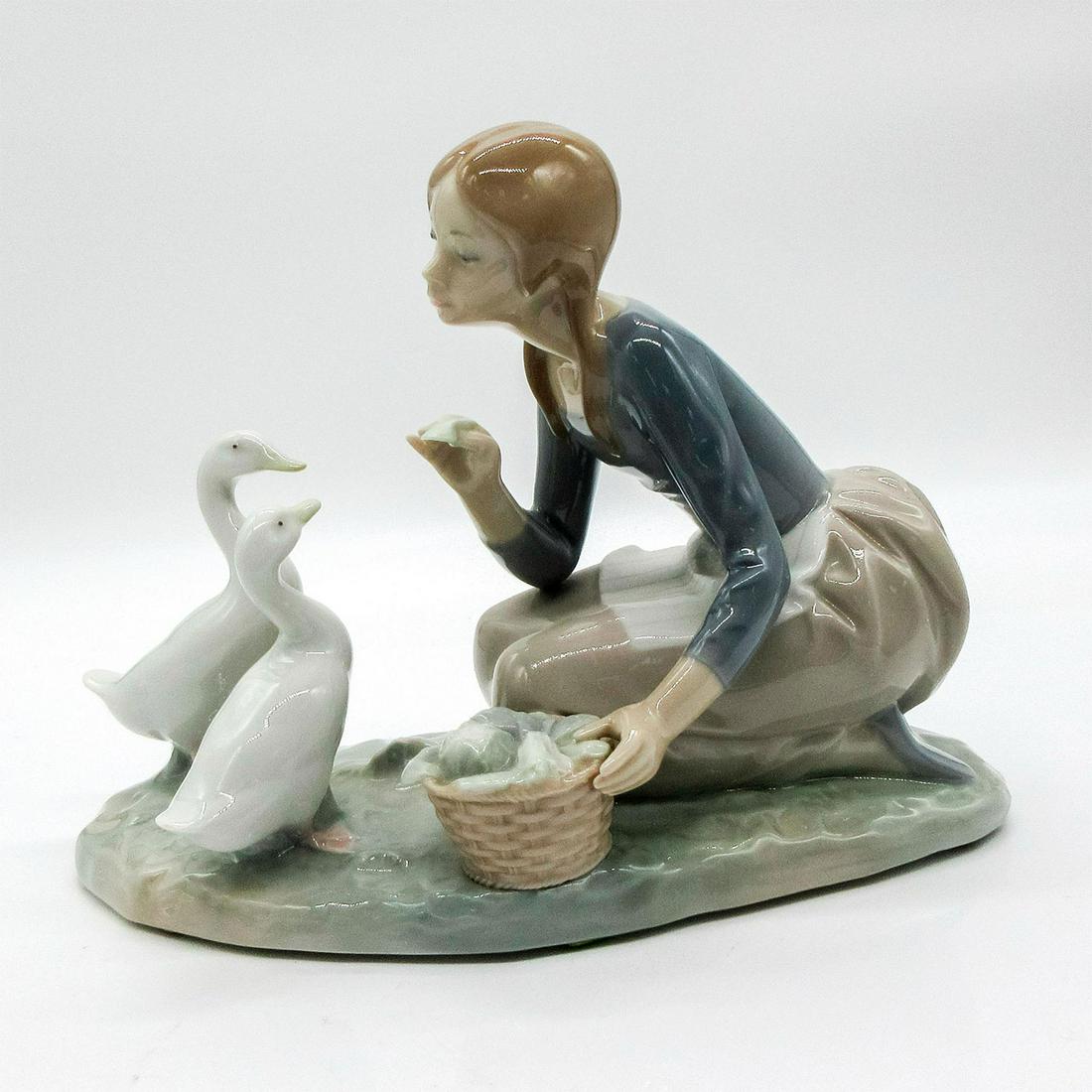 Food For Ducks 4849 - Lladro Porcelain Figurine (1 of 5)