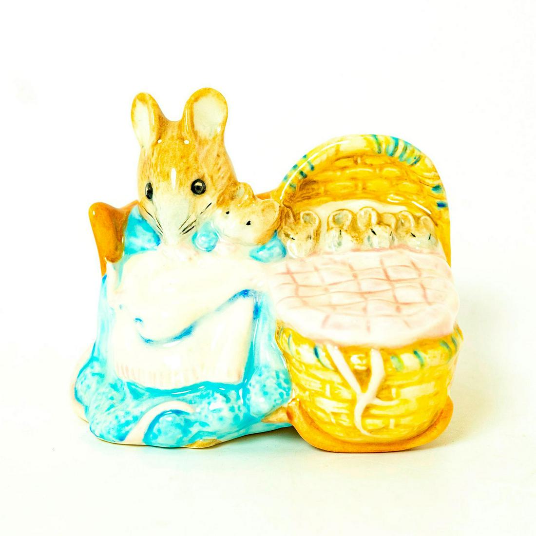 Hunca Munca - Royal Albert - Beatrix Potter Figurine (1 of 3)