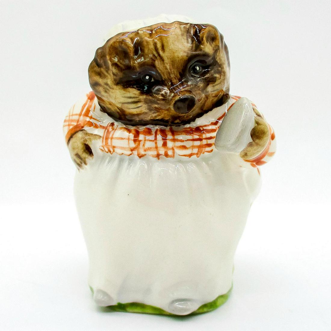 Mrs Tiggy-Winkle - Royal Albert - Beatrix Potter Figurine (1 of 3)