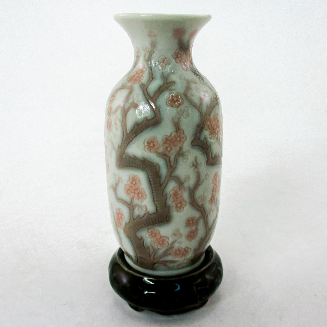 Little Jug Rose with Flowers 1001220 - Lladro Porcelain Figurine (1 of 4)