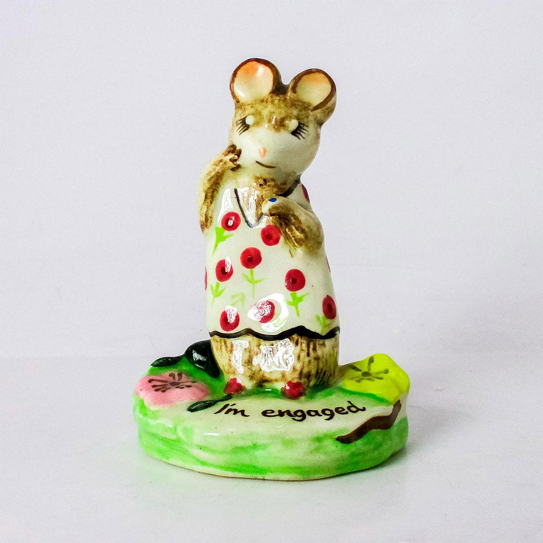 Beswick Kitty MacBride Figurine, The Ring 2565 (1 of 3)