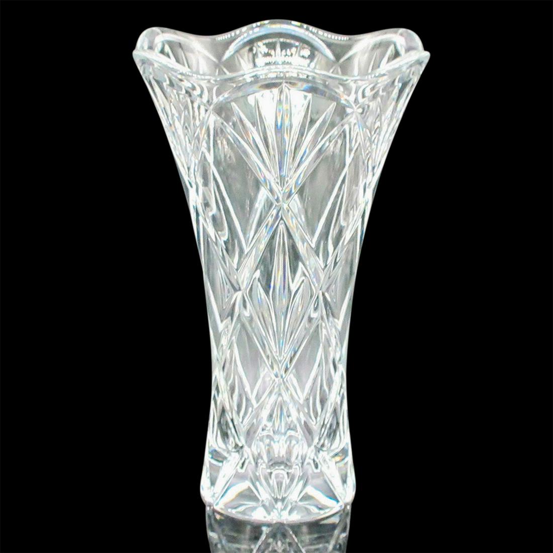 Marquis Waterford Crystal Flared Vase, Honour: Vase with deep crisscross cuts. Marquis Waterford acid mark. This lot has no reserve. Issued: 2010-2019 Dimensions: 10"H x 6.25" dia. Manufacturer: Ireland Country of Origin: Waterford