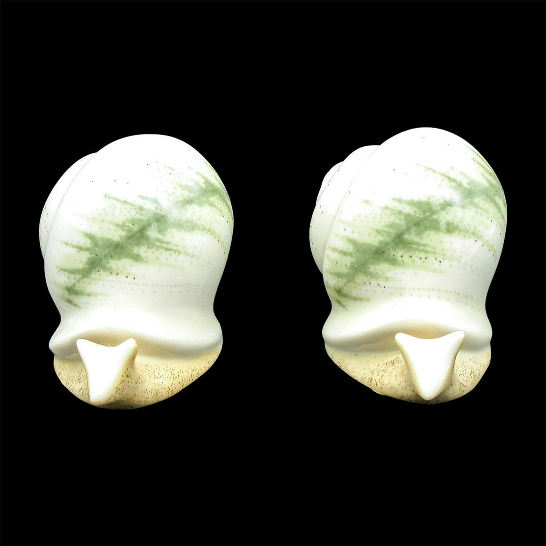 Lenox Garden Splendor Salt and Pepper Shakers, Snails: Adorable porcelain salt and pepper shakers modeled as snails with tan and green details. Gold flecked detail. From the Garden Splendor Collection. Lenox backstamp. #Lenox #snails Issued: 21st c. Dimen