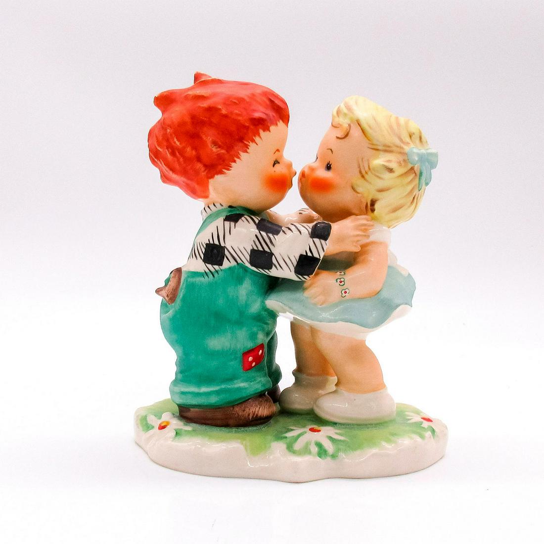 Goebel Red Heads Figurine, Stolen Kiss BYJ18 (1 of 6)