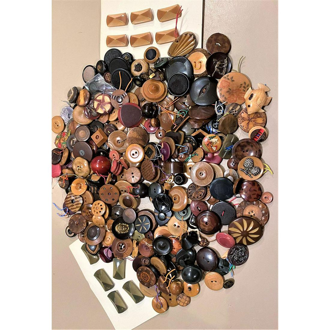 A Large Bag Lot of Assorted Division One Vi Buttons (1 of 5)