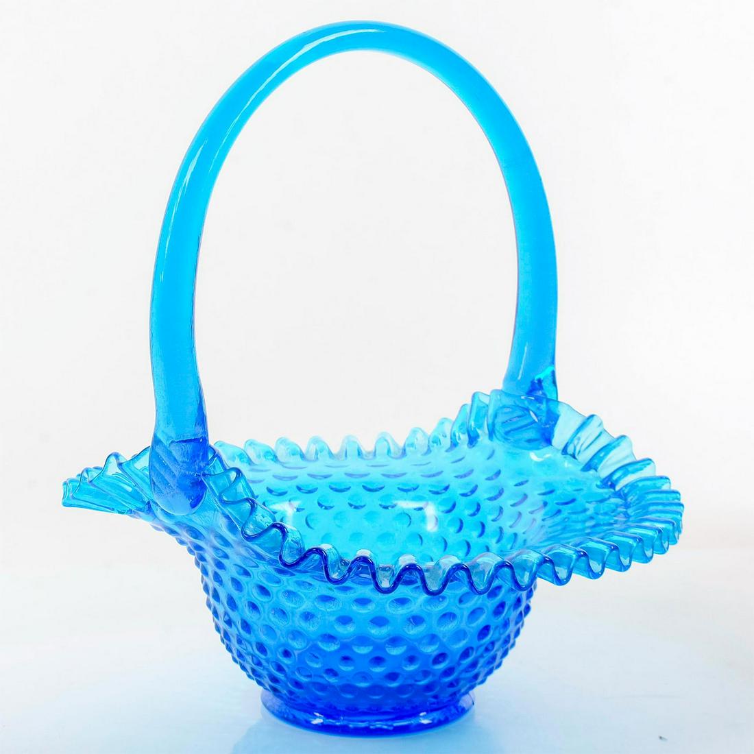 Fenton Vintage Colonial Art Glass Basket (1 of 5)