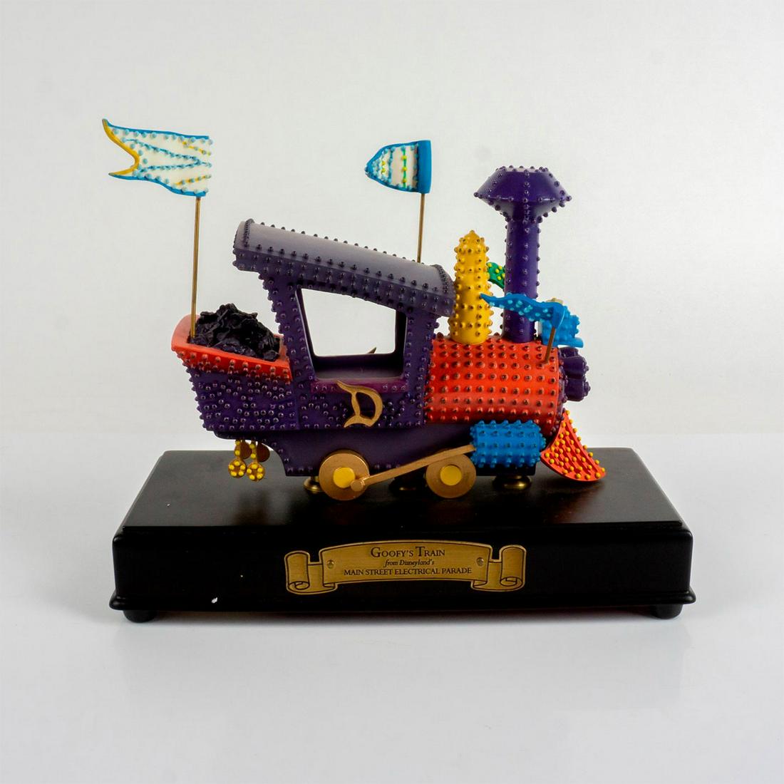 Walt Disney Classics Figure, Goofy's Train (1 of 4)