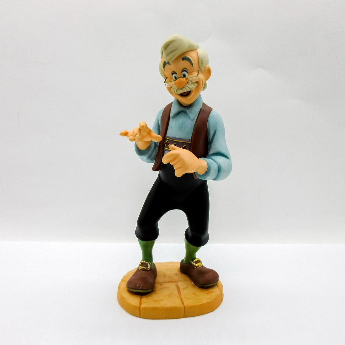 Walt Disney Classics Figurine, Geppetto from Pinocchio (1 of 4)