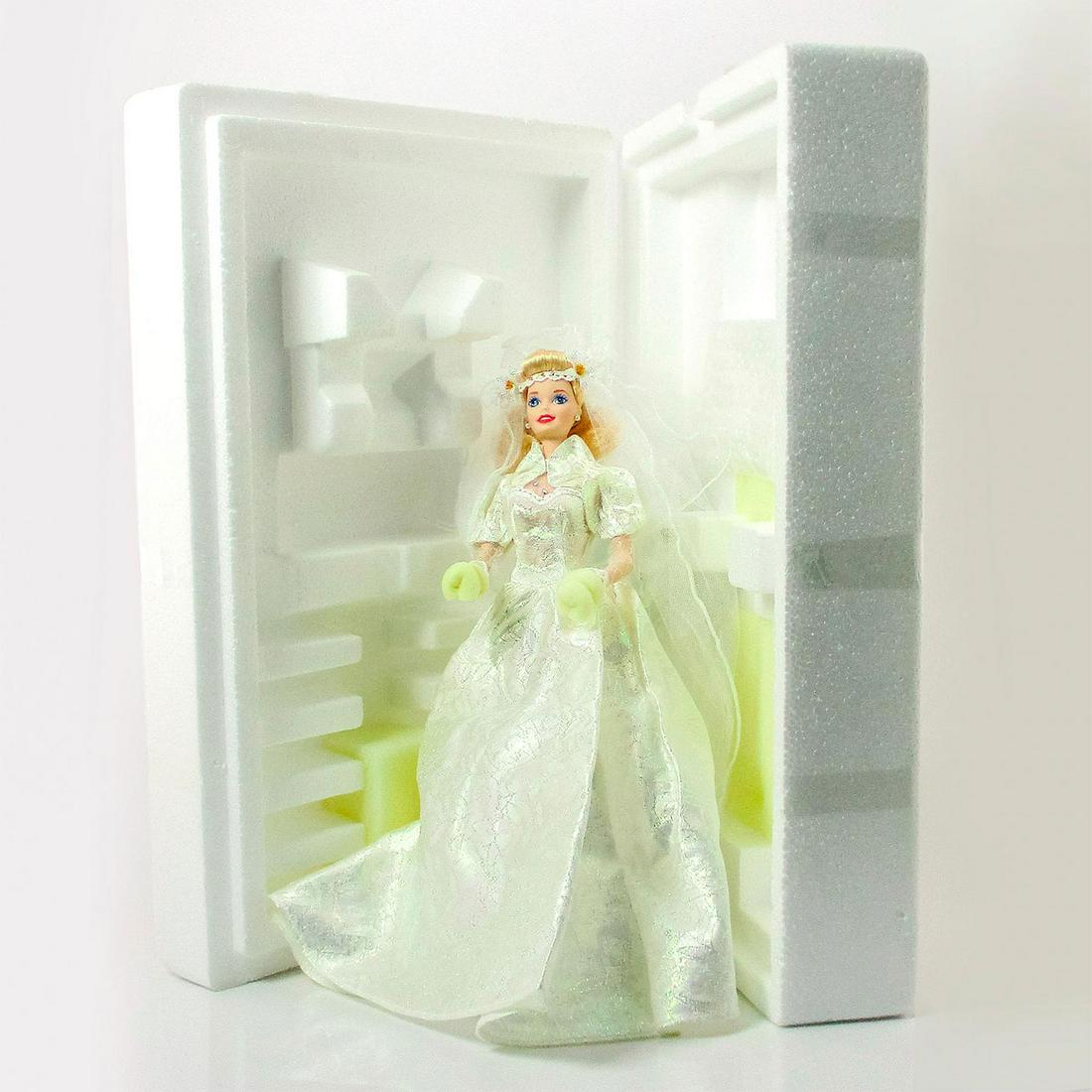Vintage Mattel Barbie Doll, Star Lily Bride: Limited Edition. First in a series. The Wedding Flower Collection. Timeless Creations. #12953-0910. Dimensions of box: 17"L x 12"W x 5"H. #limited #Barbie #wedding #lily #bride Issued: 1994 Dimensions