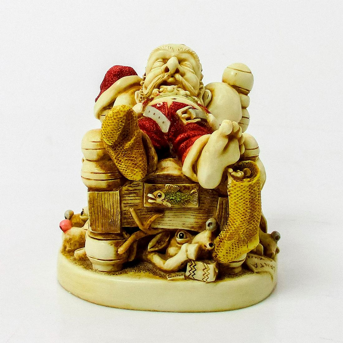 Harmony Kingdom Trinket Box, Knackered Nick, Santa: Resin trinket box figurine of Santa in bed fast asleep. Reindeer are seen below. The top can be removed to reveal notes inside. From the Treasure Jests Collection. Includes original box, 3.75"L x 4"W 
