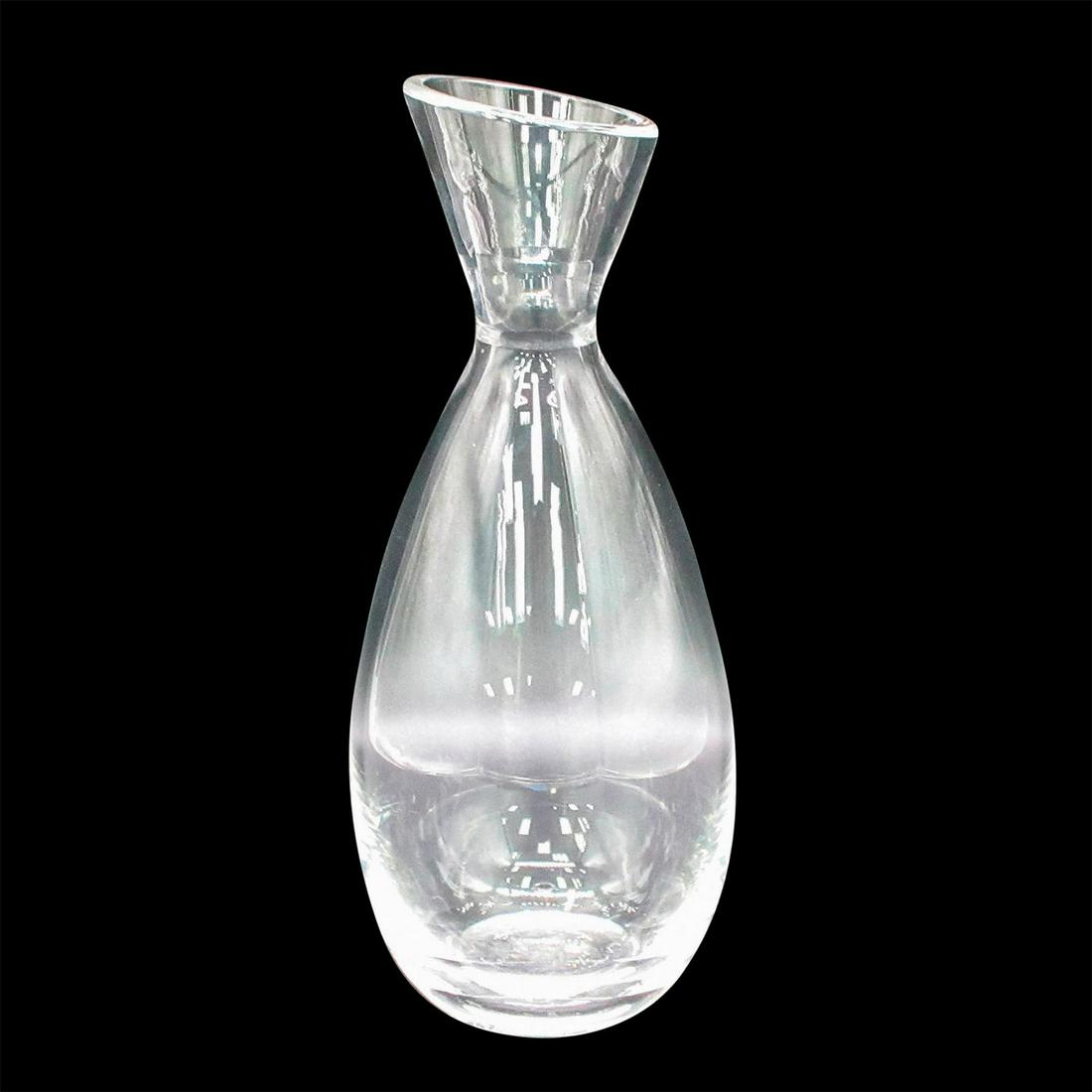 Vintage Steuben Glass Decanter: Heavy clear glass wine vessel. Steuben etched marking. Dimensions: 8.5" H x 4" dia. Manufacturer: Steuben Country of Origin: U.S.A.