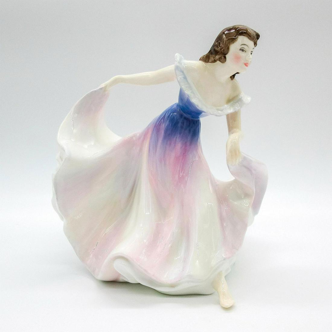 A Gypsy Dancer HN2230 - Royal Doulton Figurine (1 of 5)