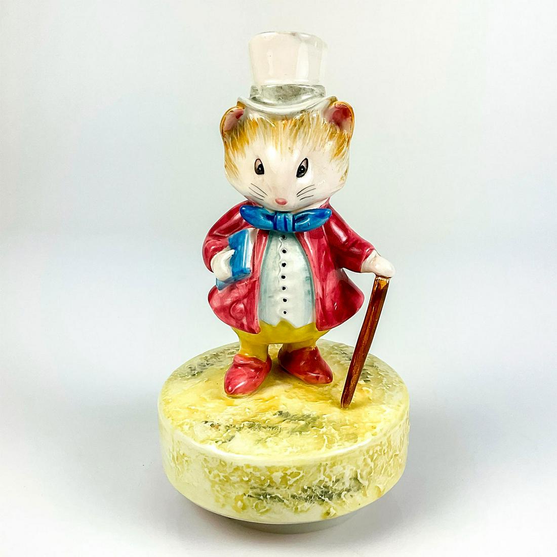 Vintage Schmid Musical Figurine, Amiable Guinea Pig (1 of 3)