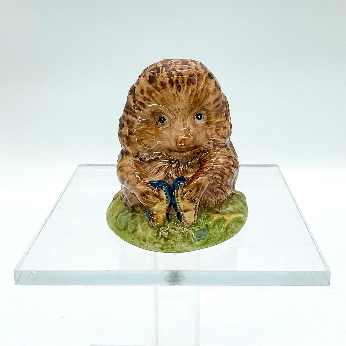 Old Mr. Priclepin - Beatrix Potter Figurine: Porcelain hand painted in glossy finish. Beswick backstamp. This item has no reserve. Issued: 1983 Dimensions: 2" W x 3" H x 2.5" Diameter Manufacturer: Beswick Country of Origin: England