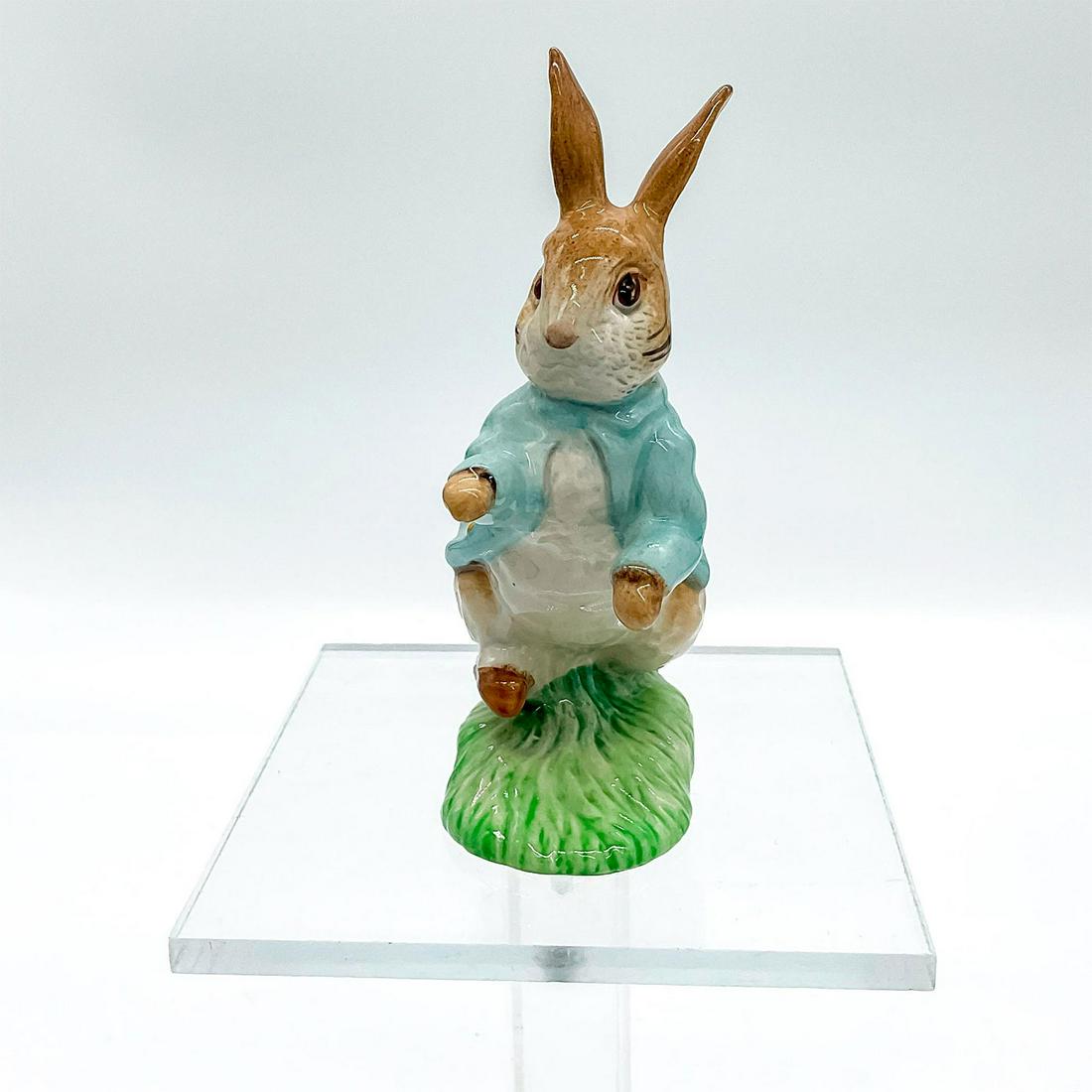 Peter Rabbit - Beatrix Potter Figurine (1 of 2)