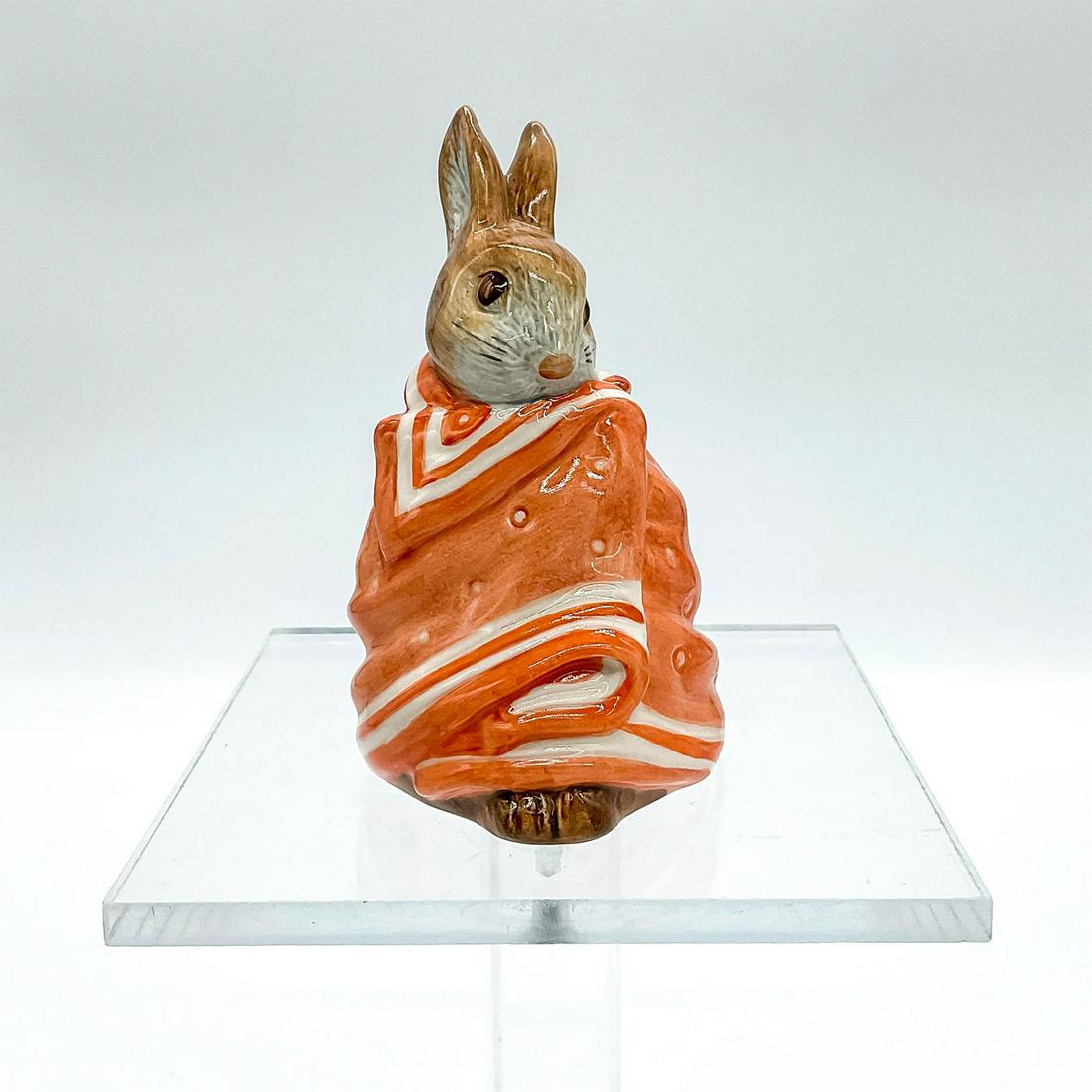 Poorly Peter Rabbit - Beatrix Potter Figurine (1 of 3)