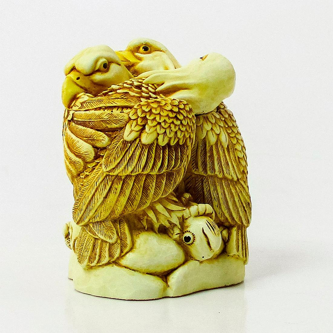 Harmony Kingdom Trinket Box, Queen's Counsel (1 of 5)