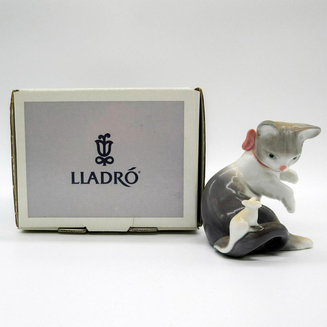 Cat And Mouse 1005236 - Lladro Porcelain Figurine (1 of 4)