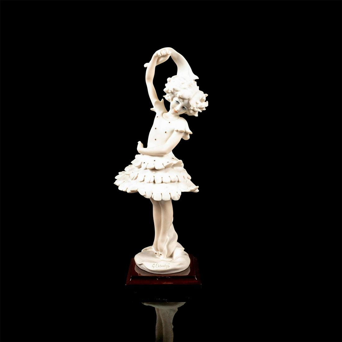 Giuseppe Armani Figurine, Giselle Dancer (1 of 12)
