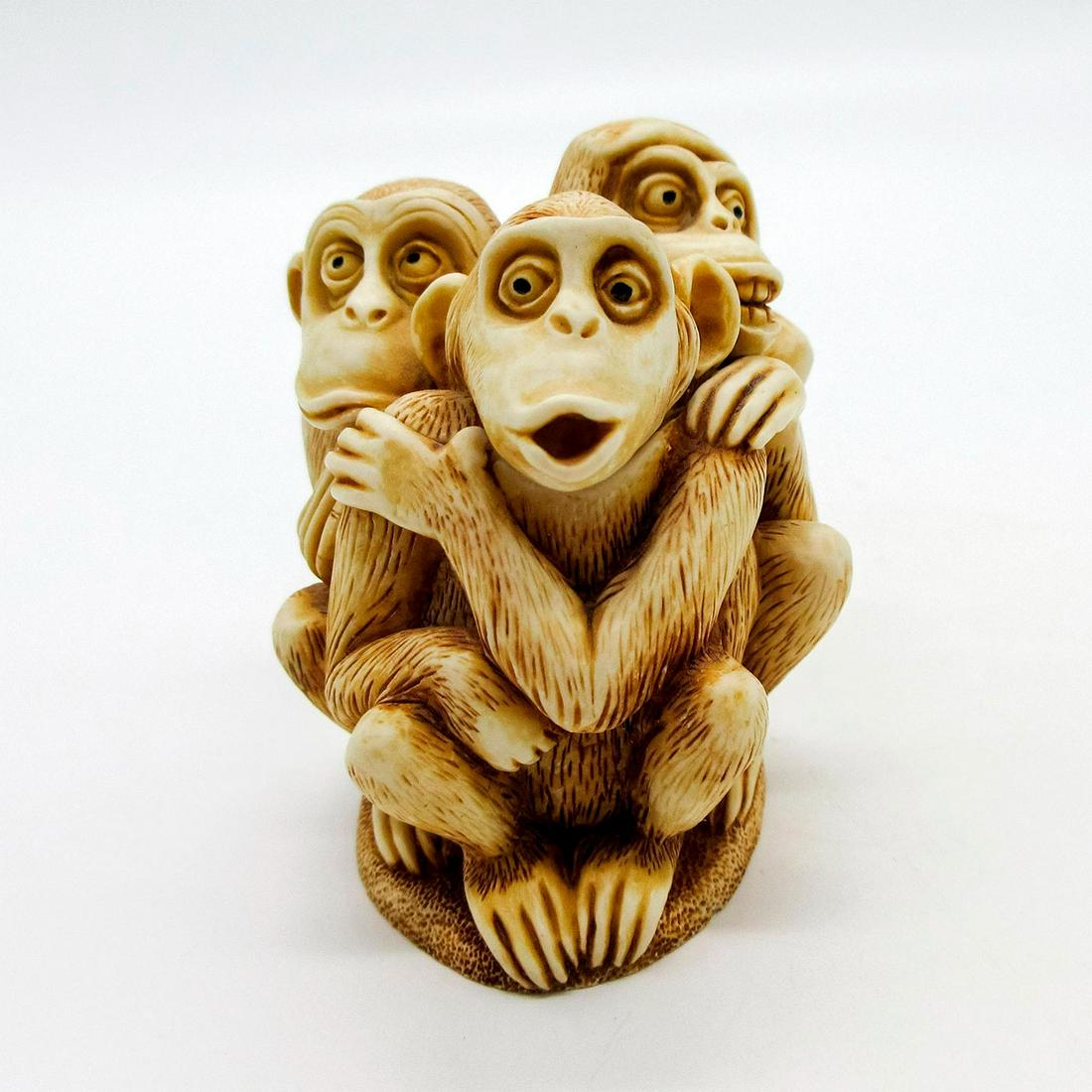 Harmony Kingdom Trinket Box, Inside Joke: Features a group of monkeys. Harmony Kingdom backstamp. Dimensions of box: 3.5"L x 3"W x 2.5"H. #HarmonyKingdom Dimensions: 2.25" H Manufacturer: Harmony Kingdom Country of Origin: England