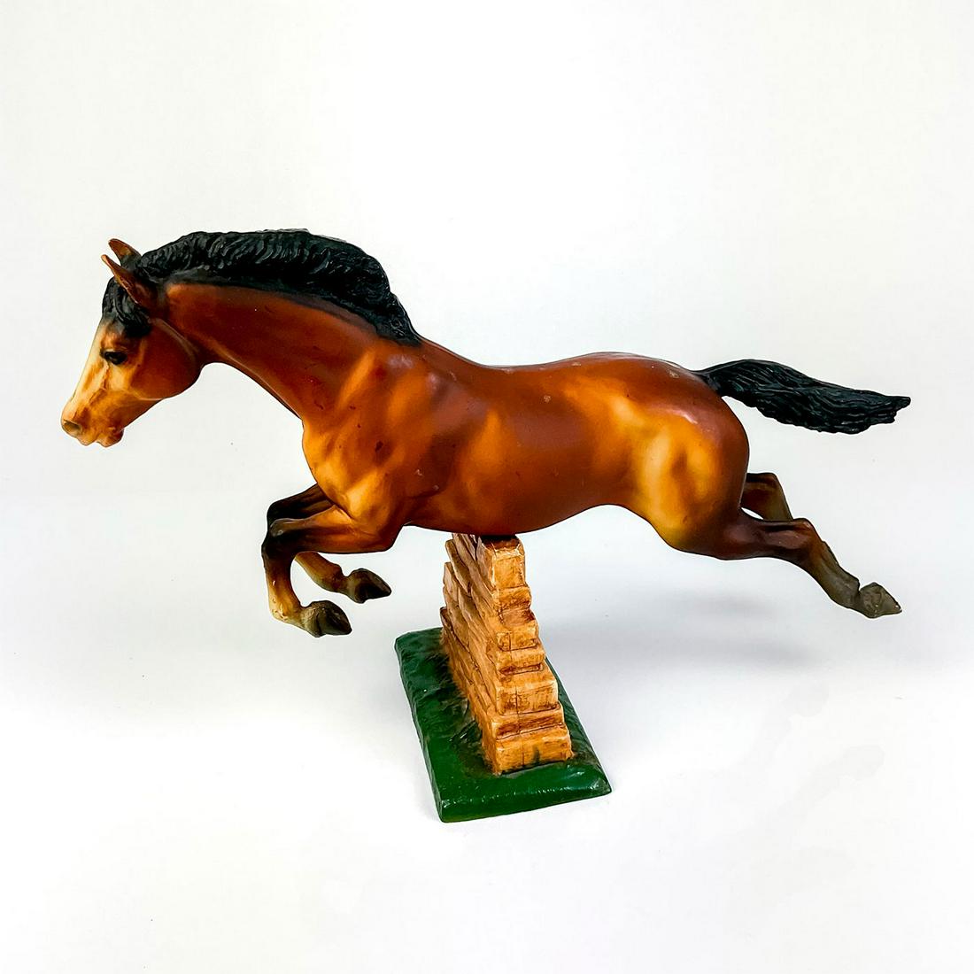 Breyer Model Horse, Jumping Horse 300 (1 of 3)
