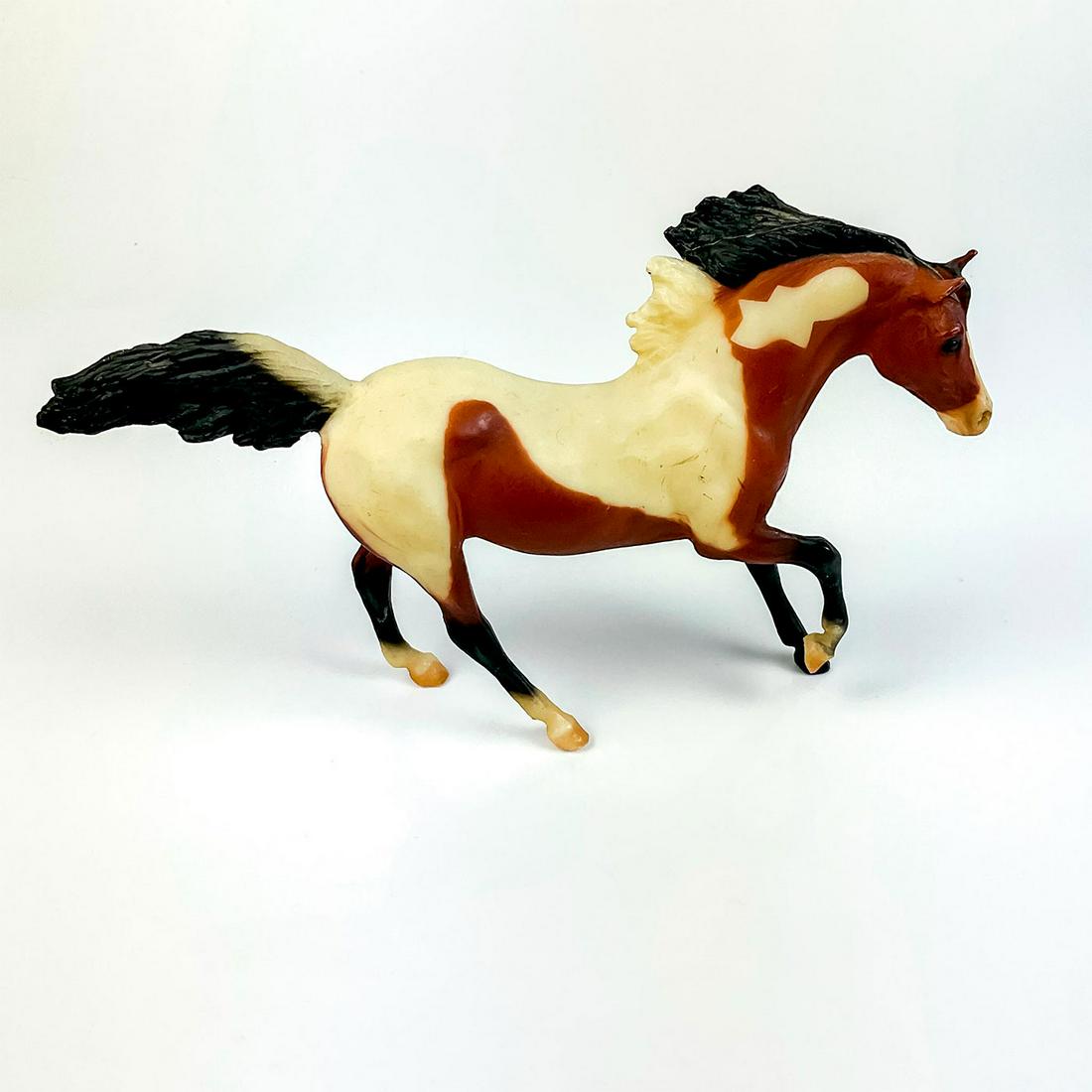 Breyer Model Horse, Pinto Andalusian Stallion 633 (1 of 3)