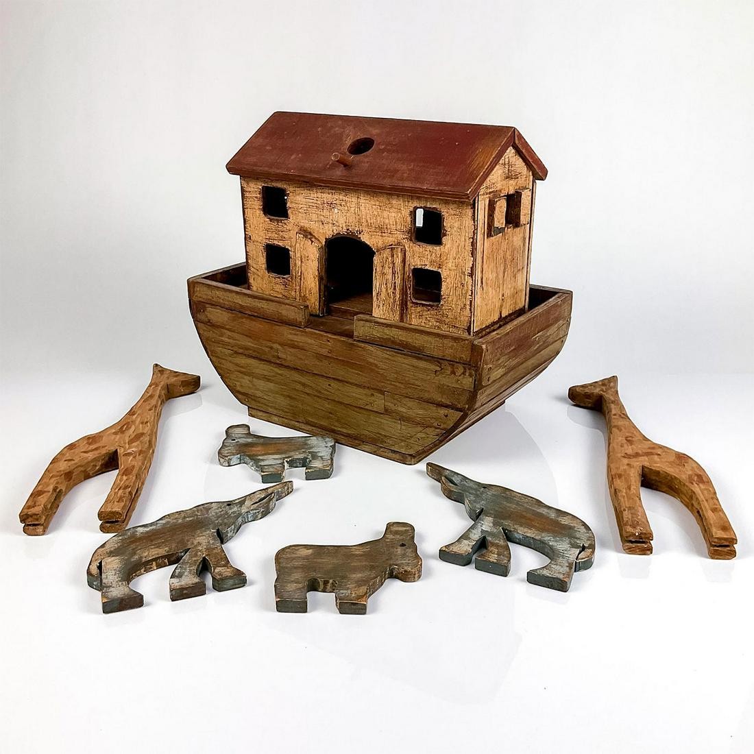 7pc Wood Carved Statuette, Noah's Ark and Animals (1 of 4)
