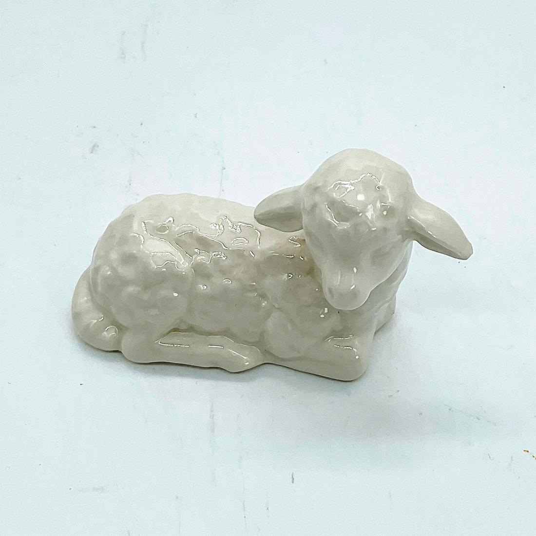 Vintage Goebel Hummel White Nativity Sheep Figurine (1 of 3)