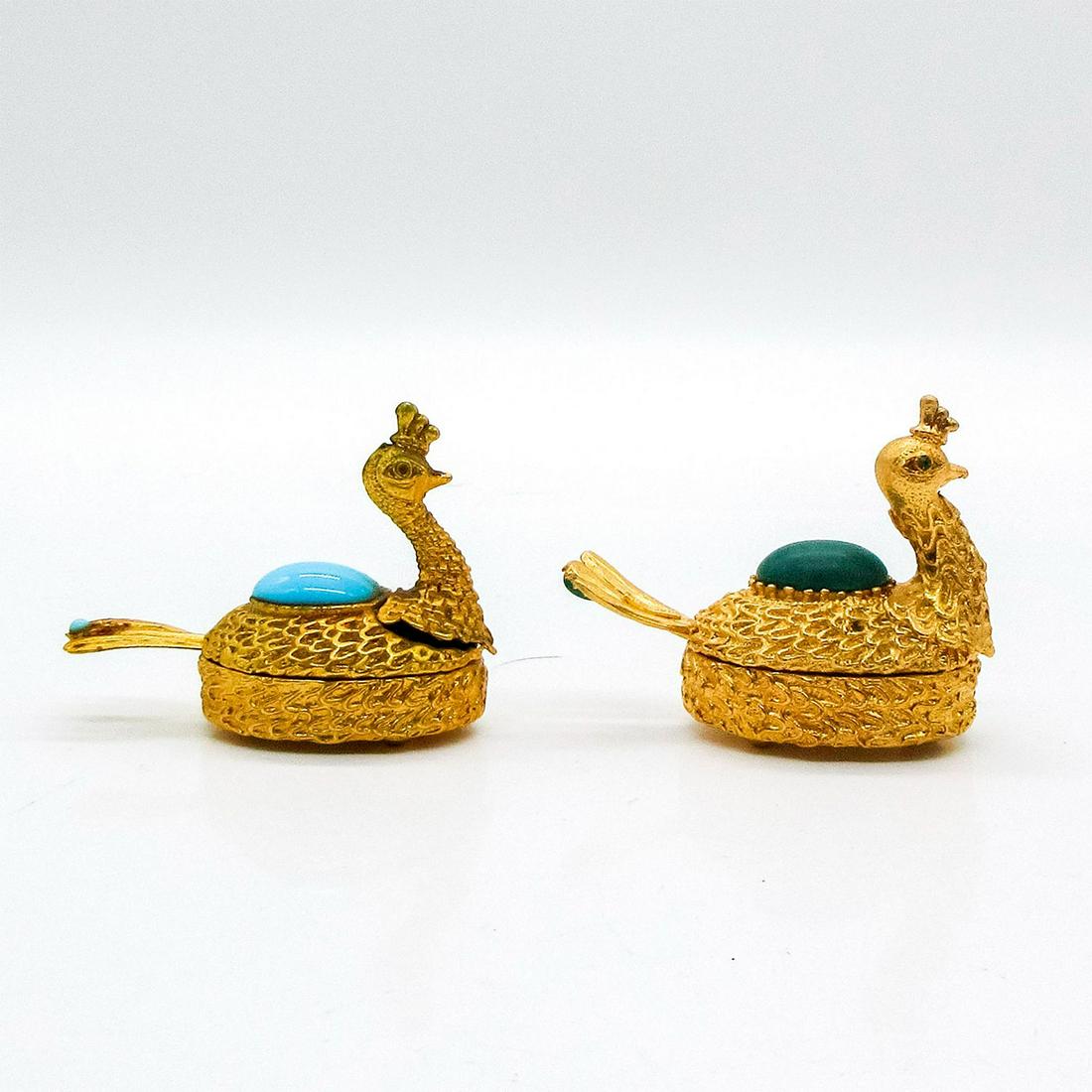 2pc Florenza Golden Peacock Salt Cellar Spoon Set: Tail of bird is end of spoon once opened. Accent colors include hunter green and turquoise. Florenza backstamp. Dimensions: 2.25"L Manufacturer: Florenza Country of Origin: United States