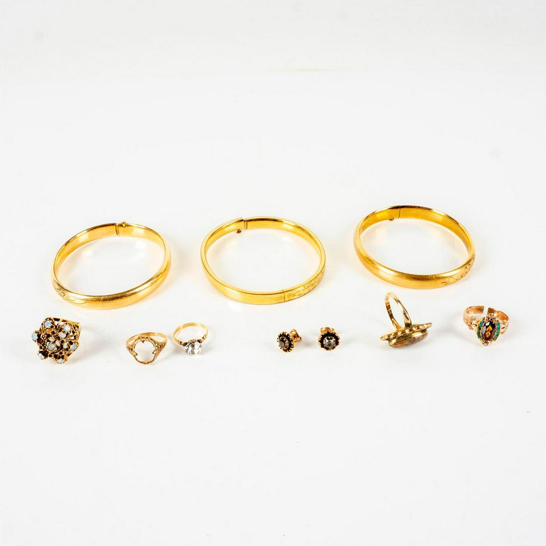 9pc Gold Rings and Bracelets Jewelry Lot (1 of 15)