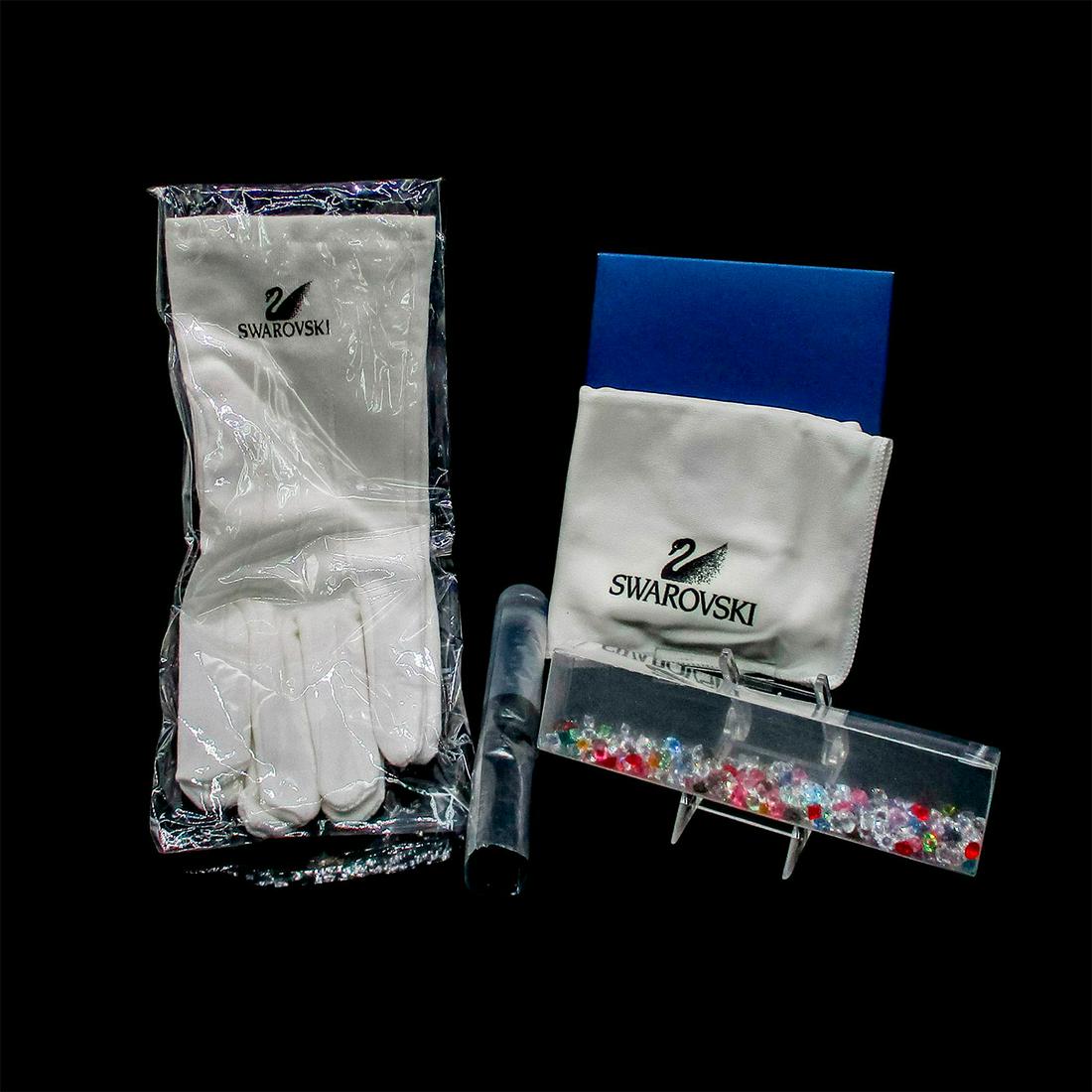 Swarovski Crystal Cleaning and Decoration Set (1 of 2)