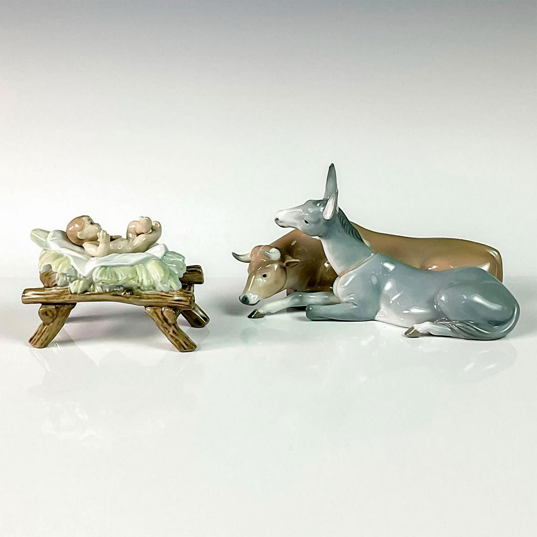 2pc Lladro Figurines, Baby Jesus 5745 Bull and Donkey 5744 (1 of 3)
