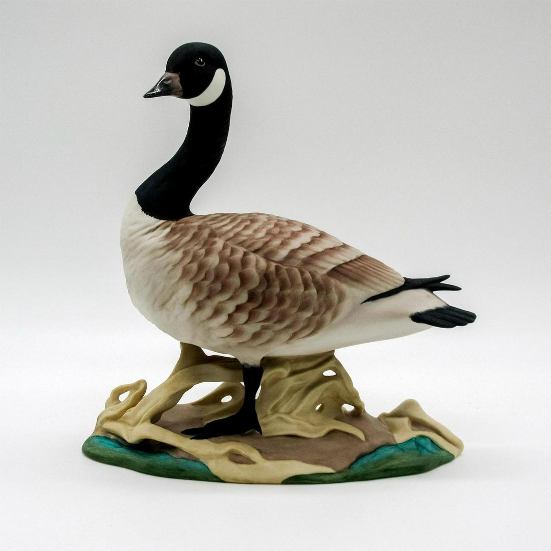Vintage Boehm Porcelain Figurine, Canada Geese (0231) on Jan 15, 2023