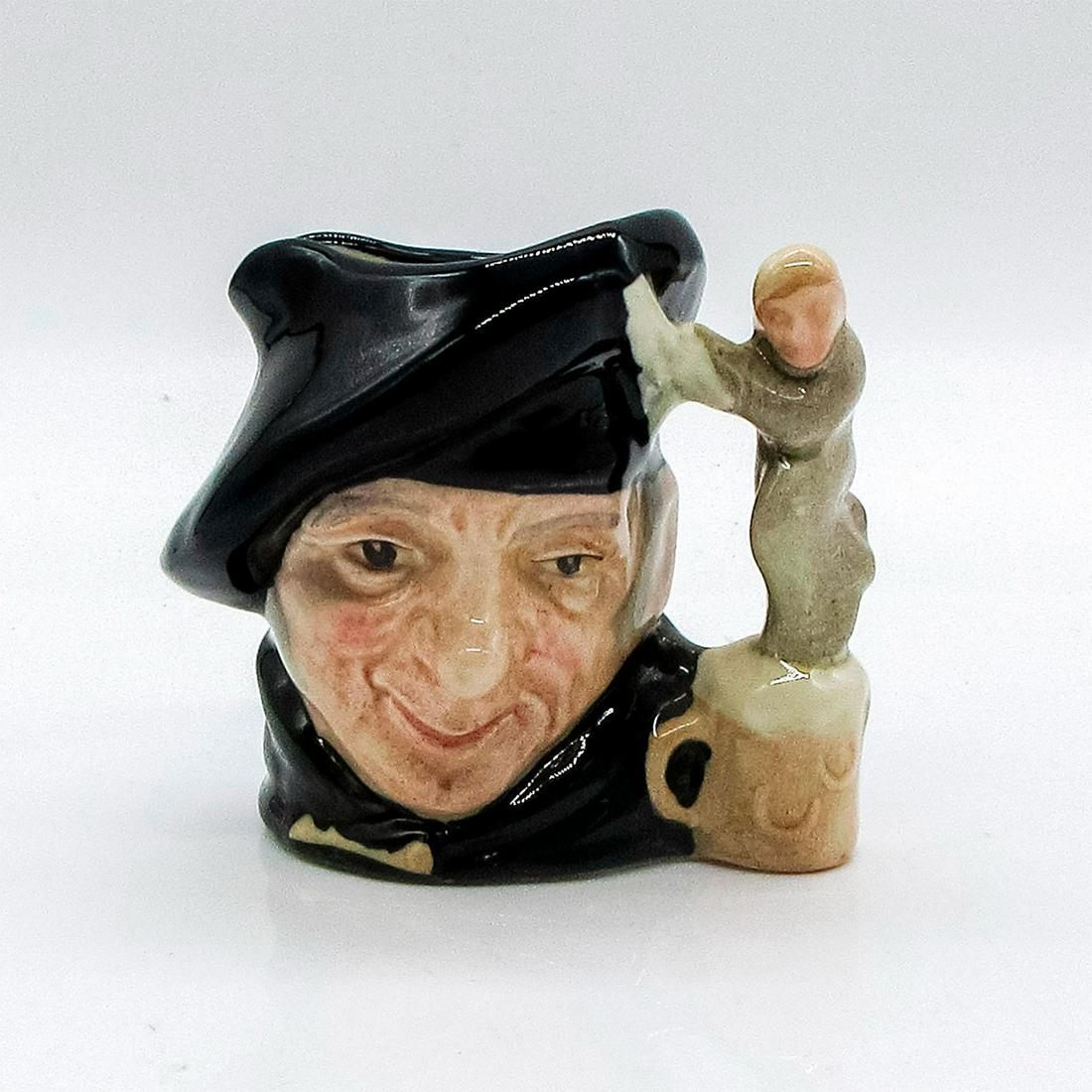 Tam O Shanter D6640 - Mini - Royal Doulton Character Jug: Dark blue tam; green cloak. In a poem written by Robert Burns in 1791, Tam O' Shanter is a drunken farmer who happens upon witches who pursue him and his horse. He escapes, but his horse doesnt quite 