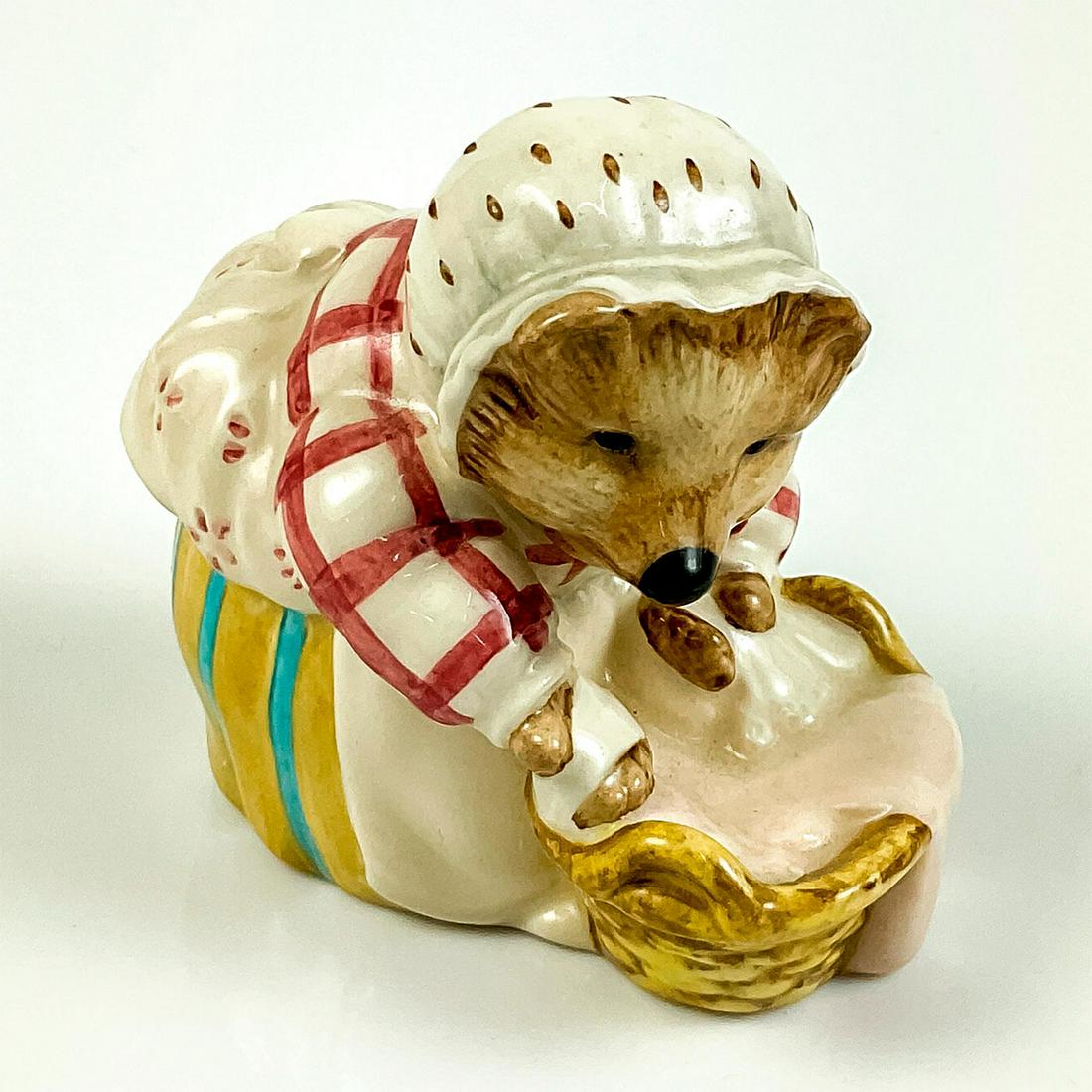 Mrs. Tiggy-Winkle - Beswick - Beatrix Potter Figurine (1 of 3)
