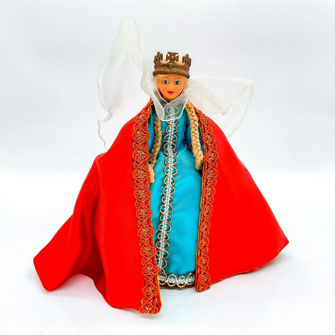 Vintage Peggy Nisbet Doll, Queen Guinevere (1 of 3)