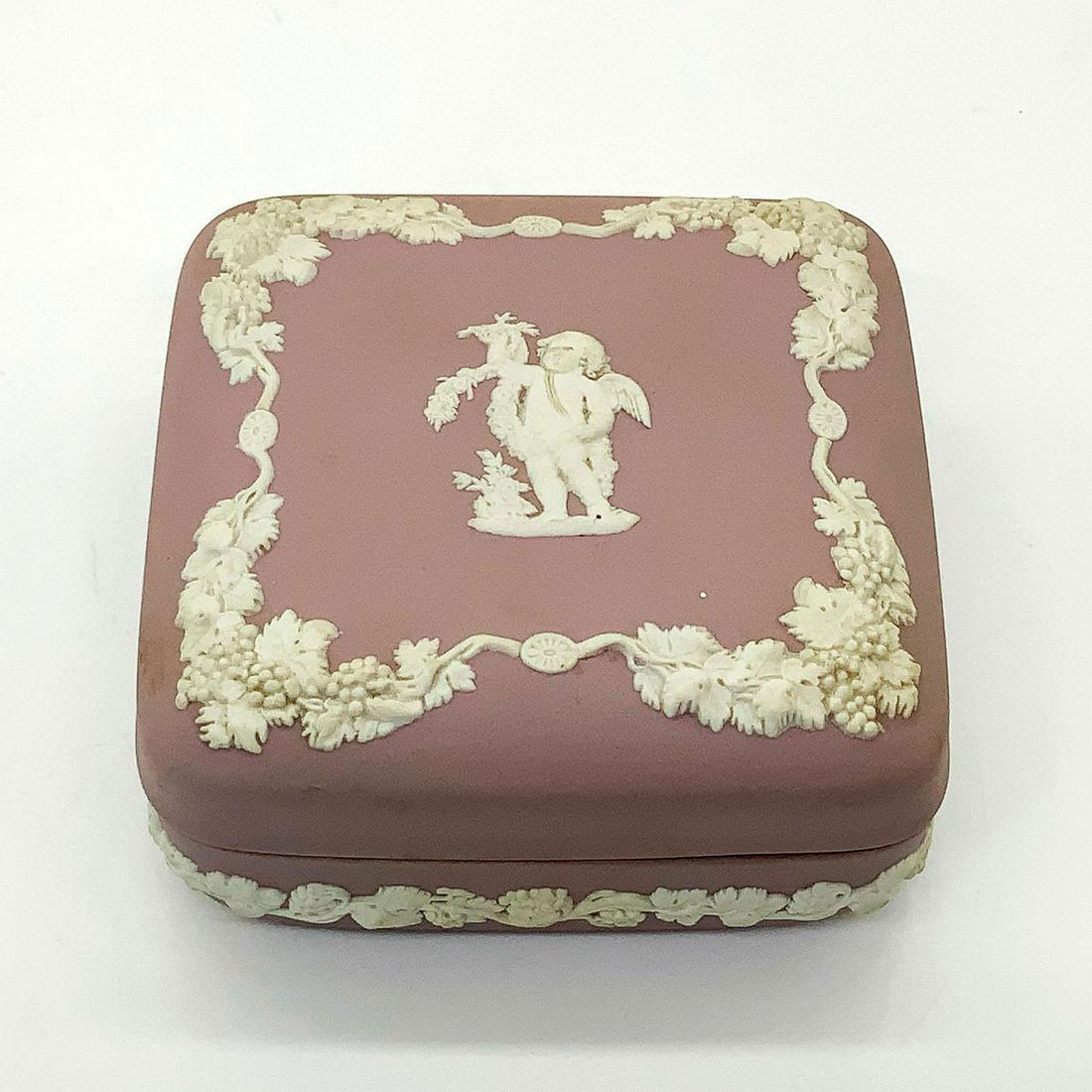 Wedgwood Jasperware Lavender Covered Box (1 of 5)