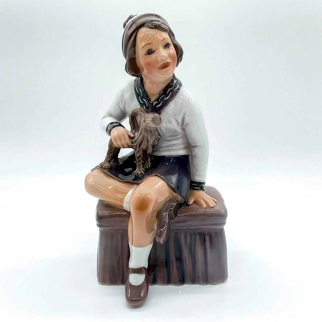 Dahl Jensen DJ Copenhagen Porcelain Figurine, Christmas Goat (1 of 3)