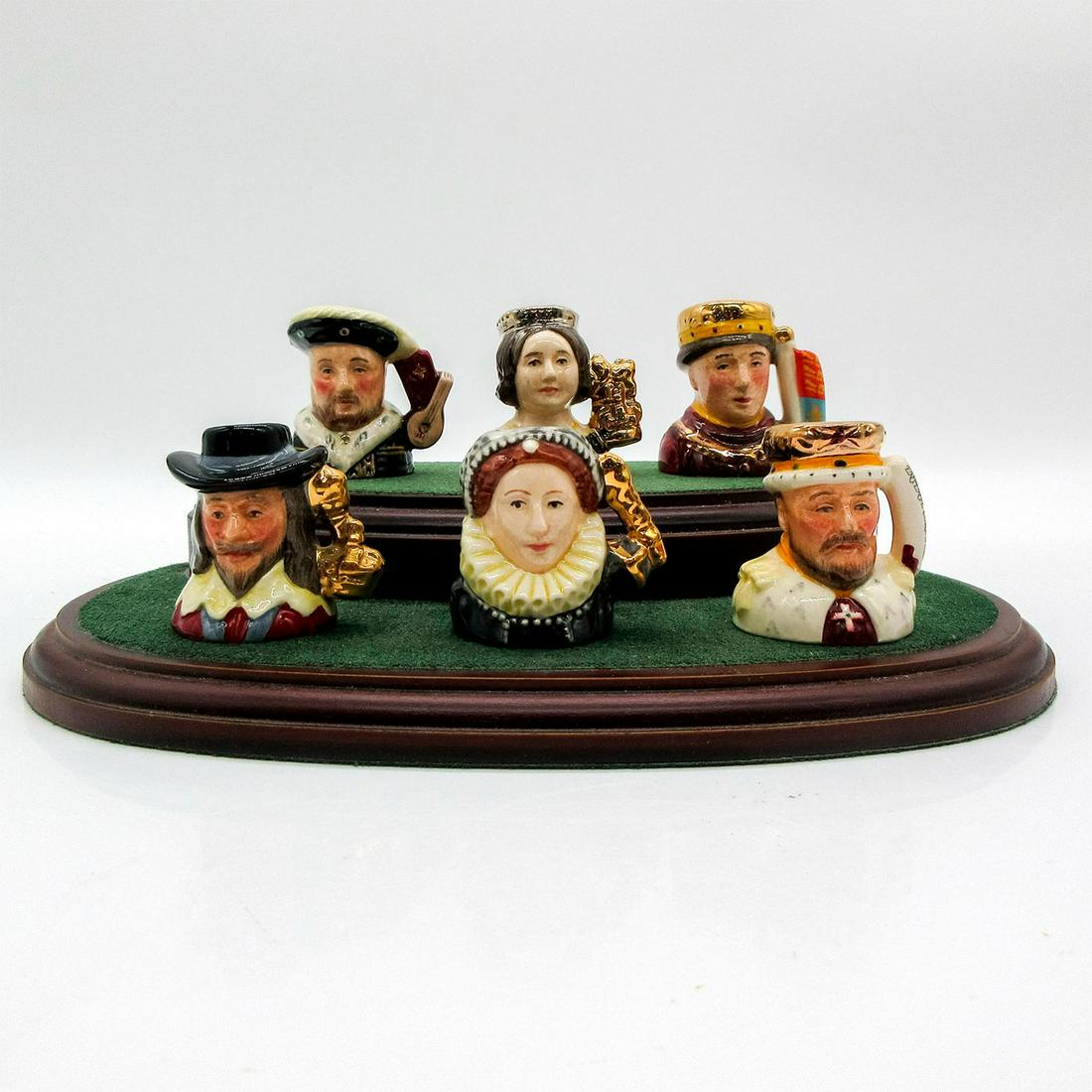 Kings and Queens of the Realm Set - Tiny - Royal Doulton Character Jugs (1 of 4)