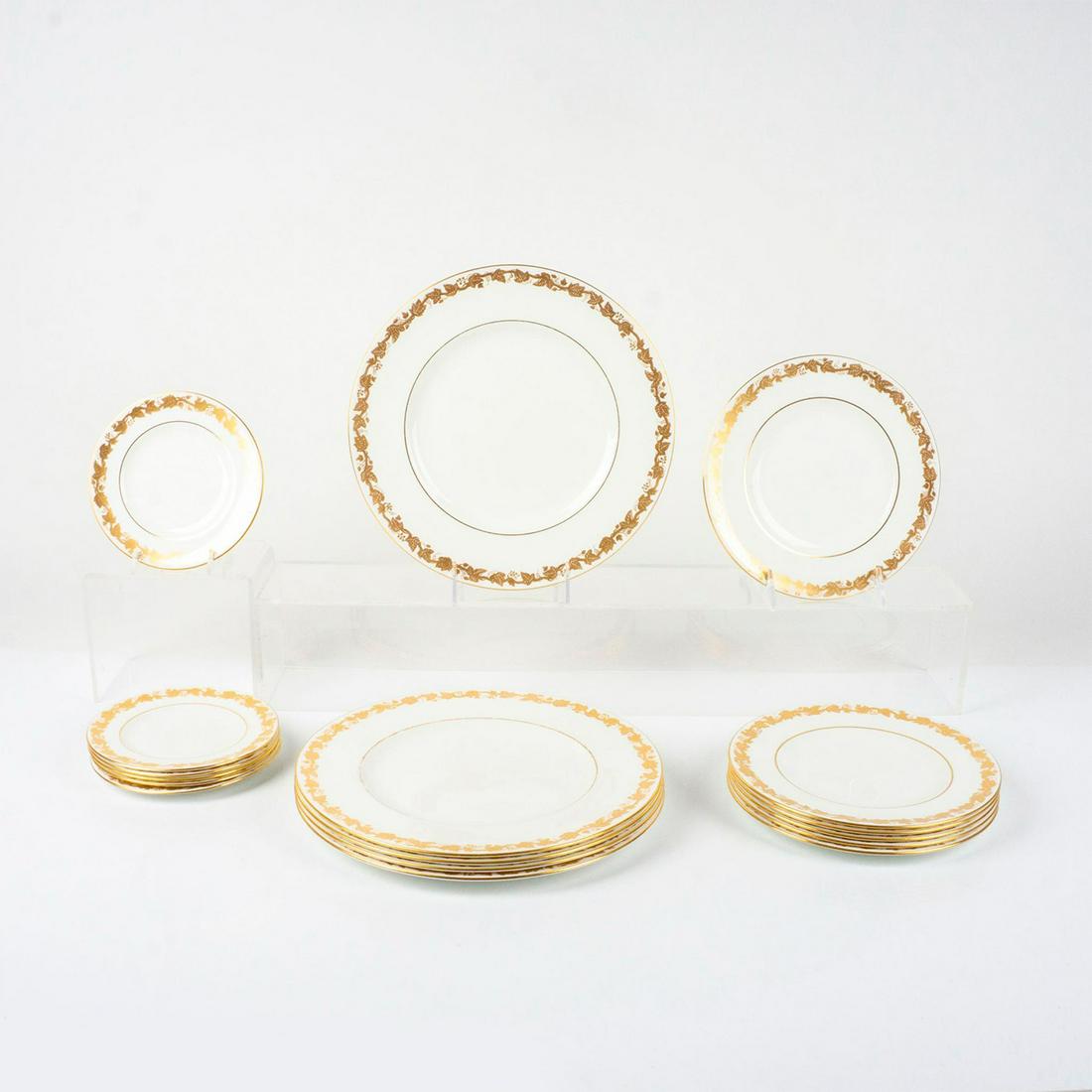 17pc Vintage Wedgwood Dinnerware Set, Golden Vine (1 of 3)
