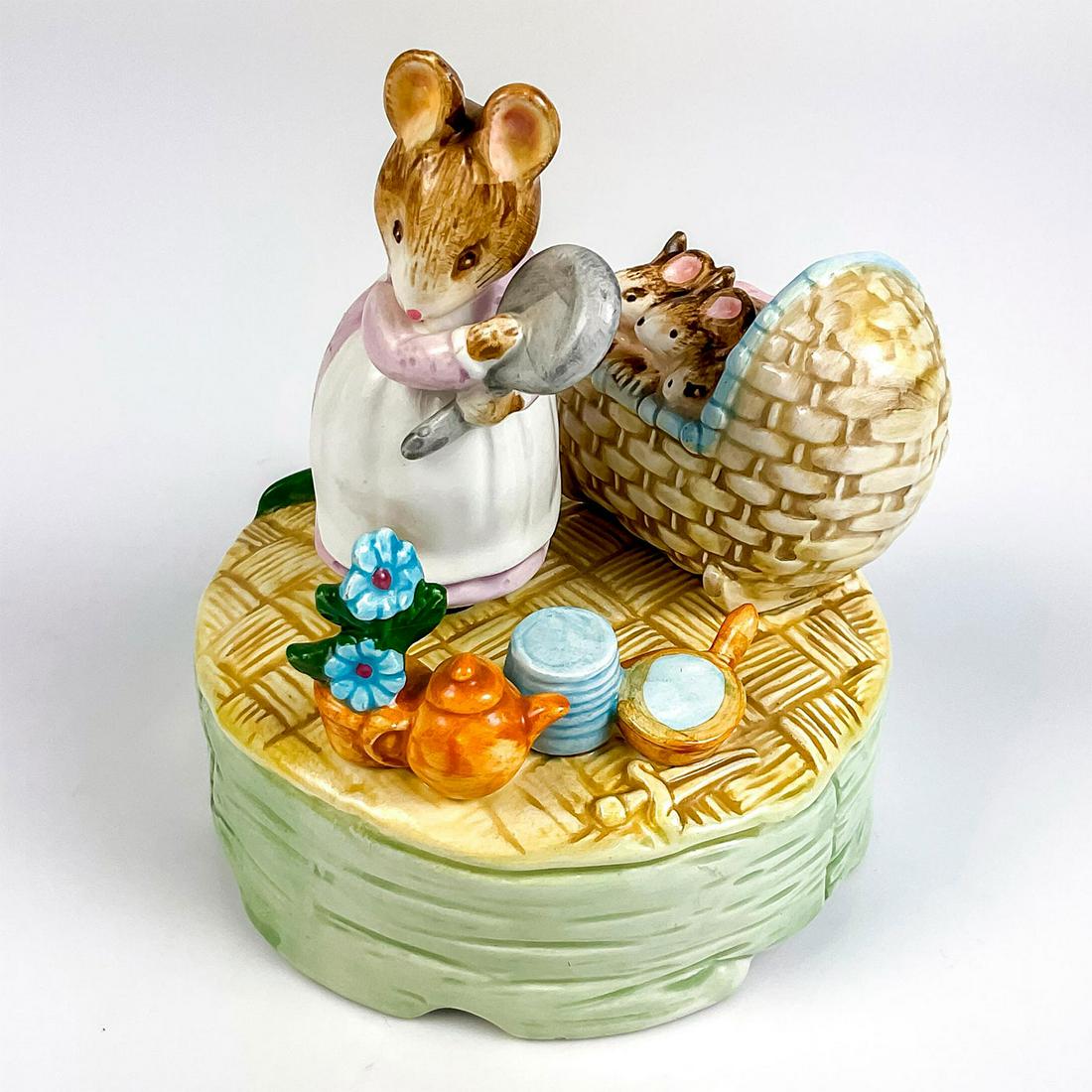 Schmid Musical Figurine Box, Tale Of Two Bad Mice (1 of 3)