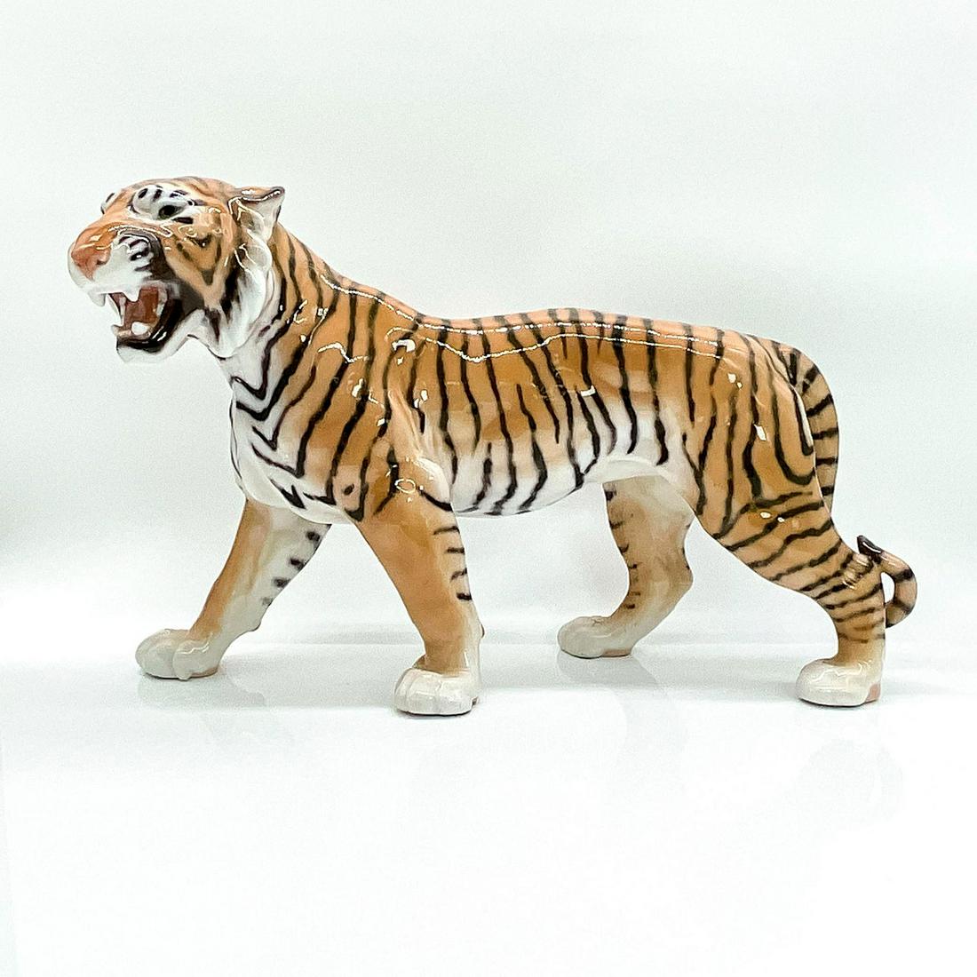 Bing and Grondahl Porcelain Figurine, Tiger 2056 (1 of 3)