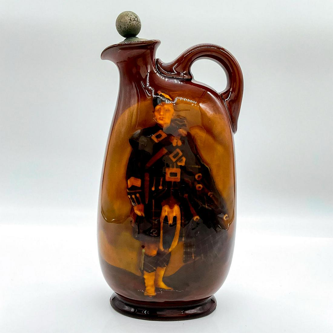Royal Doulton Kingsware Whiskey Bottle, The Pipe Major (1 of 3)
