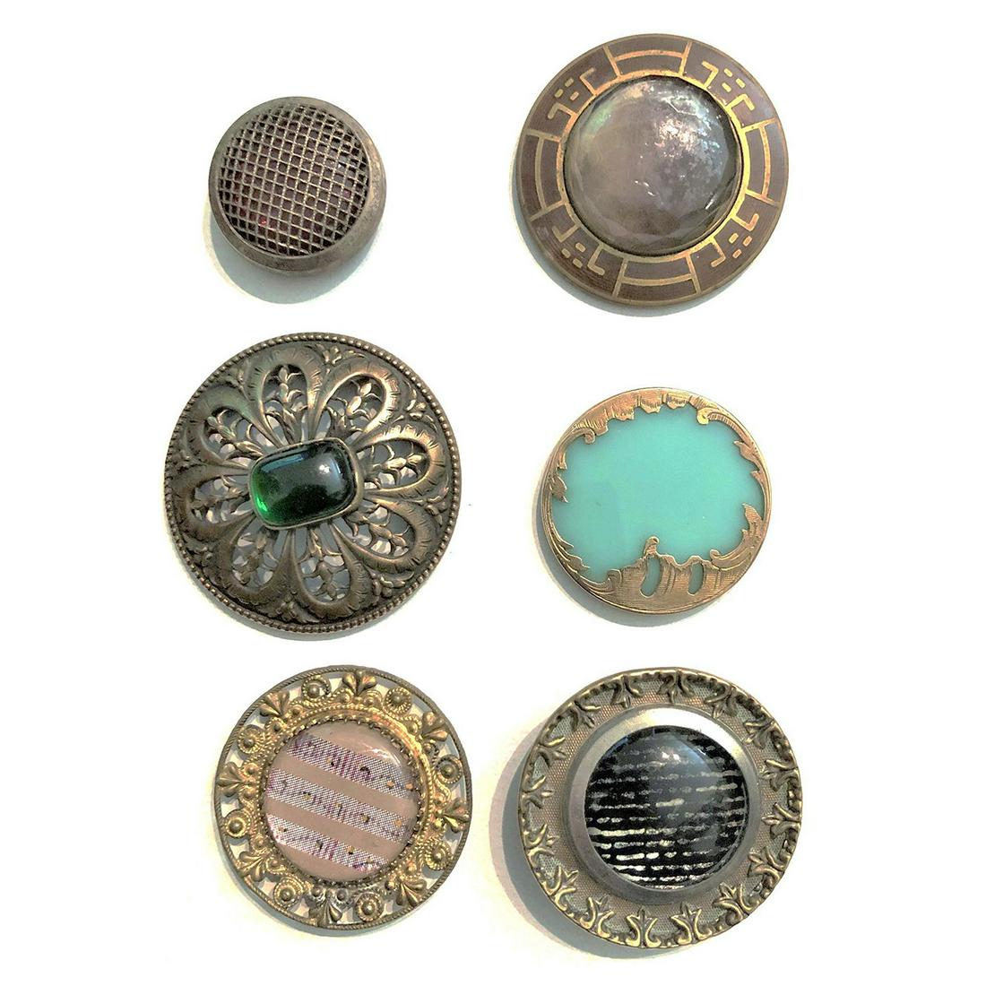 A SMALL CARD OF DIVISION ONE GLASS IN METAL BUTTONS (1 of 8)