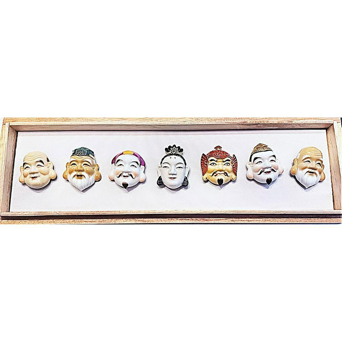 A SET OF BOXED DIVISION THREE ARITA BUTTONS (1 of 3)