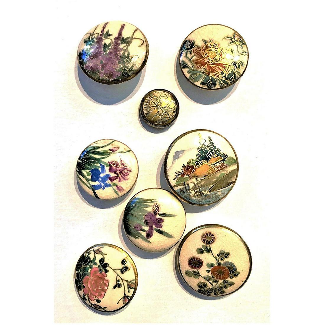 A SMALL CARD OF ASSORTED DIVISION 1 & 3 SATSUMA BUTTONS (1 of 4)