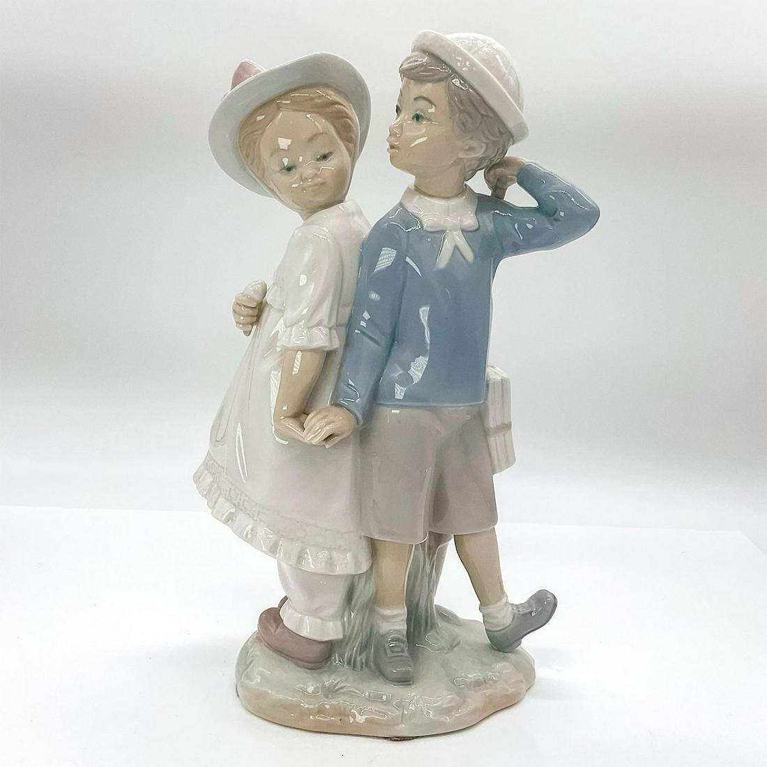 Puppy love 1001127 - Lladro Porcelain Figurine (1 of 4)