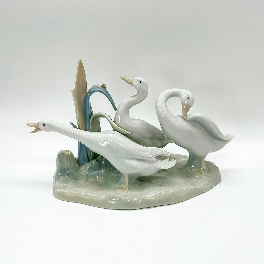 Geese Group 1004549 - Lladro Porcelain Figurine (1 of 3)