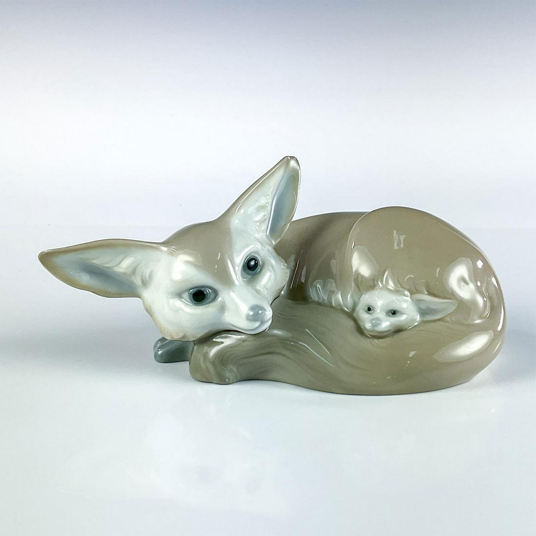 Fox and Cub 1001065 - Lladro Porcelain Figurine (1 of 3)