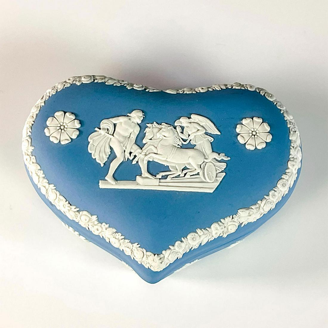 Wedgwood Light Blue Jasper Porcelain Heart Shaped Box (1 of 3)